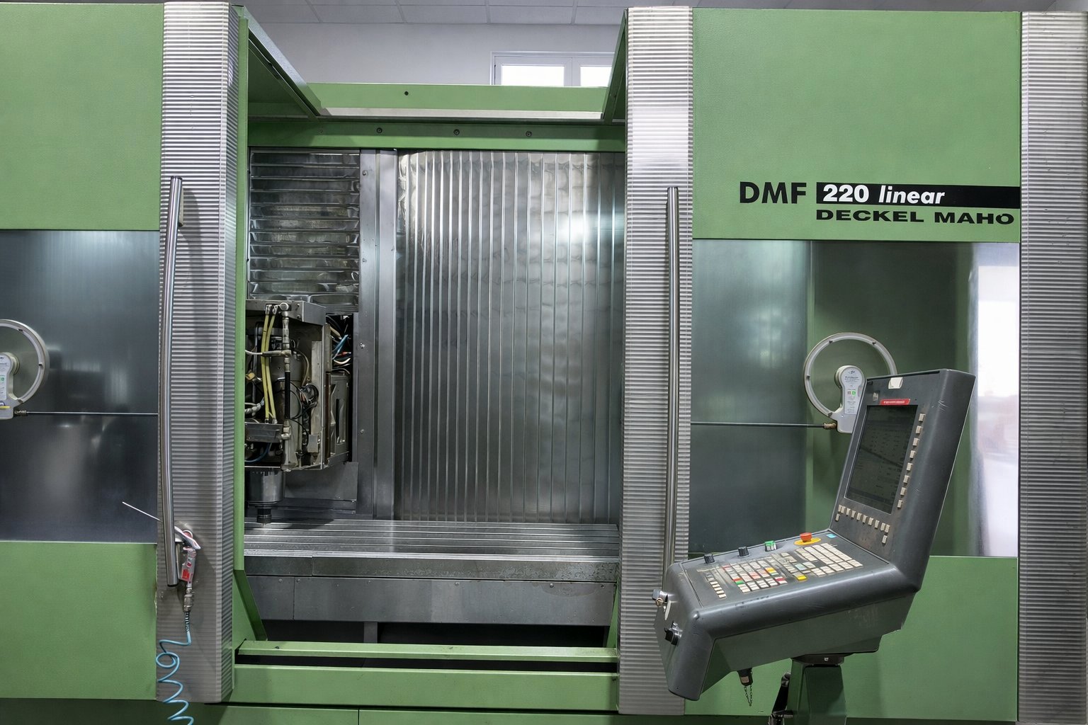 Deckel Maho DMF 220 linear